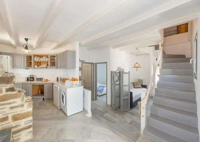 Walk To - 5br House - Amazing View - Vireya Naousa