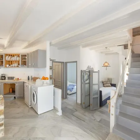 Walk To - 5br House - Amazing View - Vireya Naousa